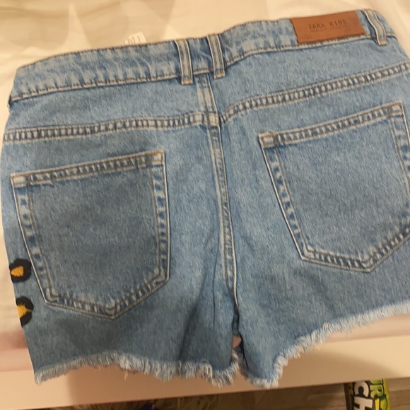 Zara Kids Cheetah print Jean shorts - Picture 2 of 4